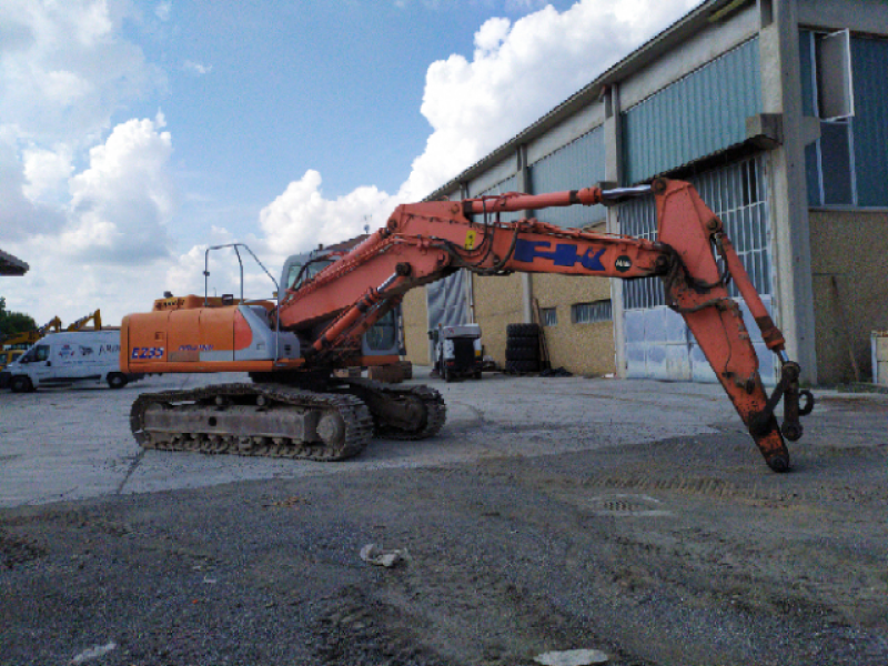 FIAT KOBELCO E235